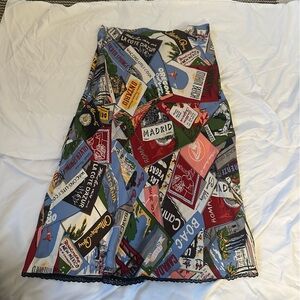 Vintage Gap 100% Silk Skirt Y2K travel locations graphics size sm-md